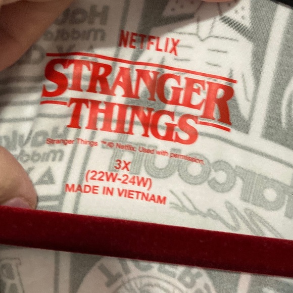 Netflix Stranger Things  2 piece pajama set. - Picture 4 of 10